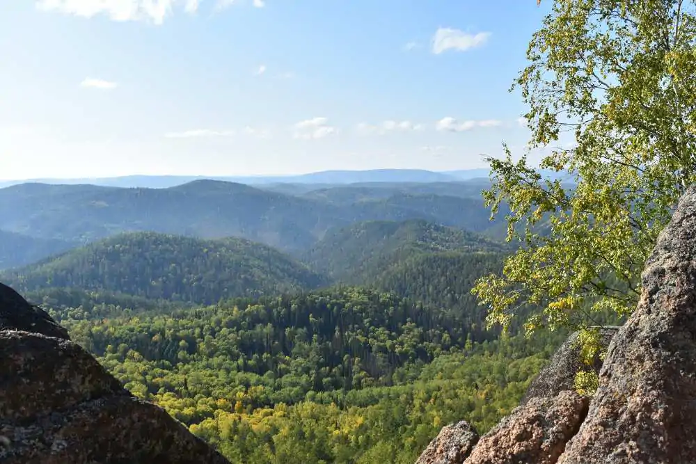 pontos-turisticos-da-russia-parque-nacional-stolby