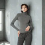 Cacharrel feminina: a blusa de gola alta que não pode faltar na moda inverno