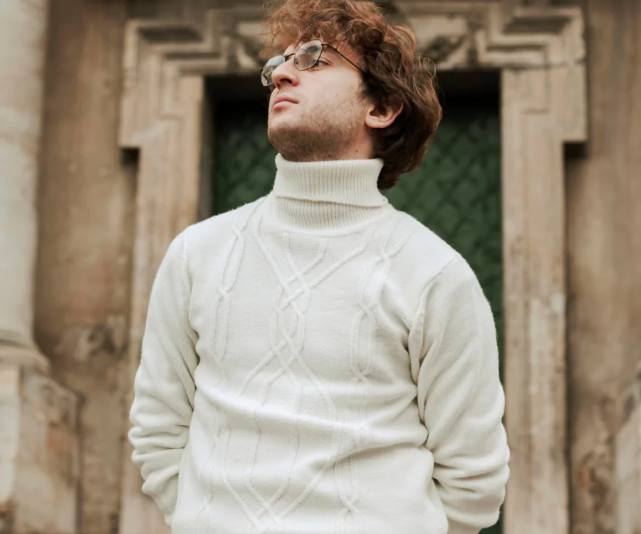 Suéter masculino: como usar essa peça versátil nos looks de inverno
