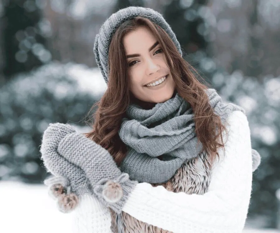 Como Acessórios de Inverno Podem Transformar Seus Looks — Luvas, Cachecóis, e Mais